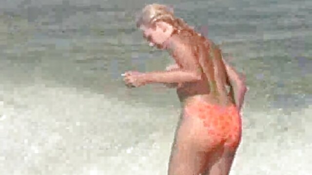 Questi ragazzi cazzo sulla spiaggia! porno trama italiana