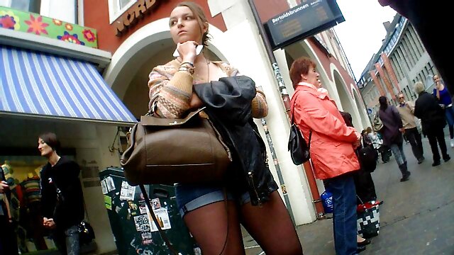 Quando le ragazze film porno italiani completi con trama giocano-due lesbiche perfetto shake